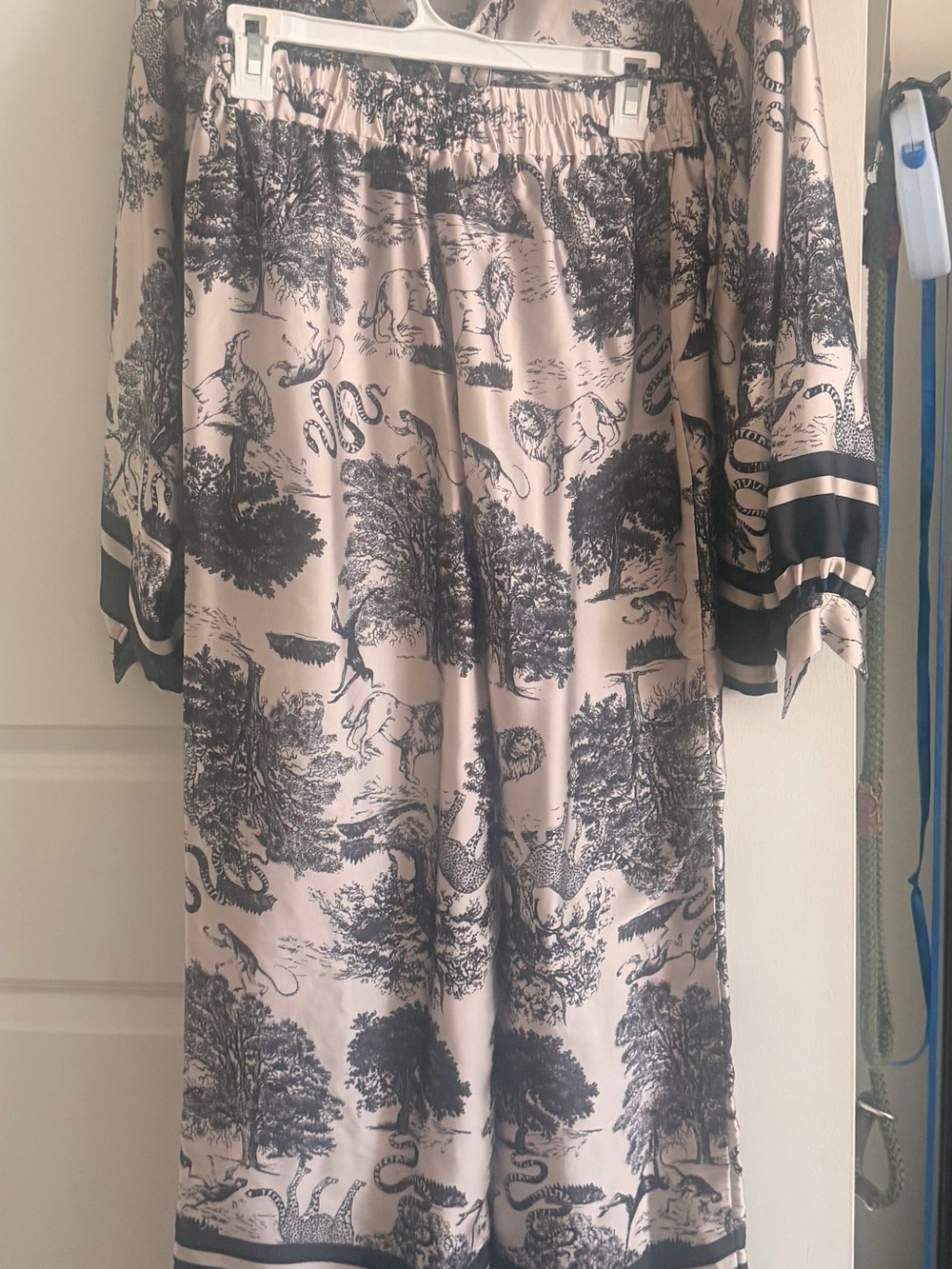 Tahari Cream and Black Toile safari top & pants set